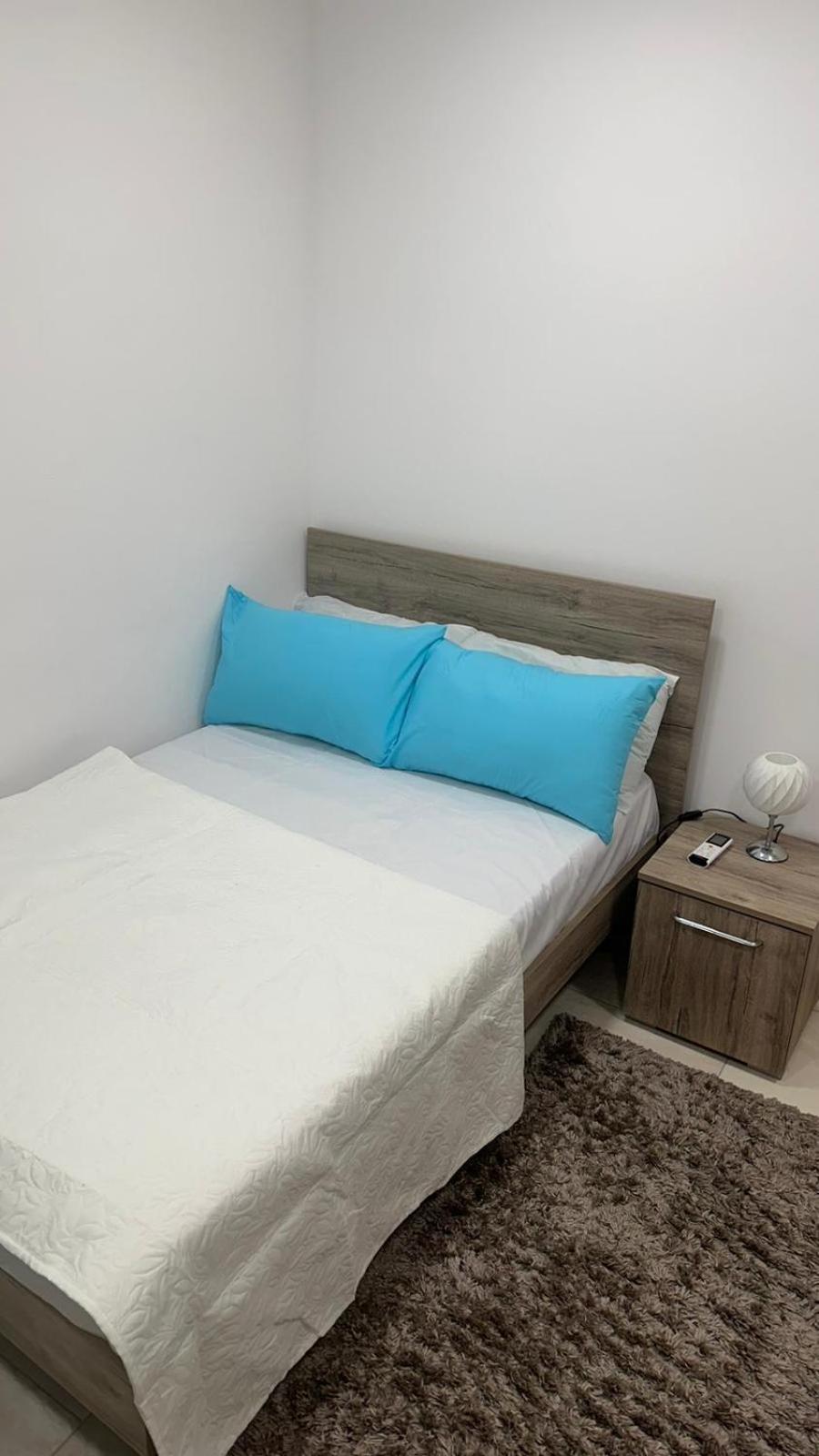 Your Elegant Home Away From Home Shared Apartment Only With Host Zebbug  Luaran gambar