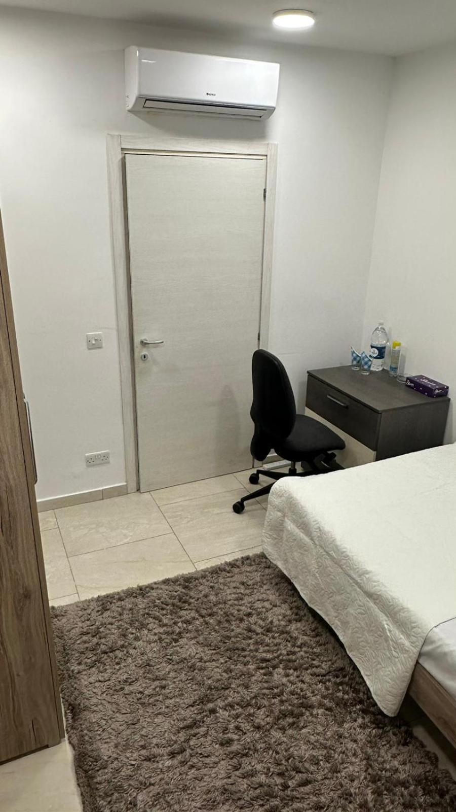 Your Elegant Home Away From Home Shared Apartment Only With Host Zebbug  Luaran gambar