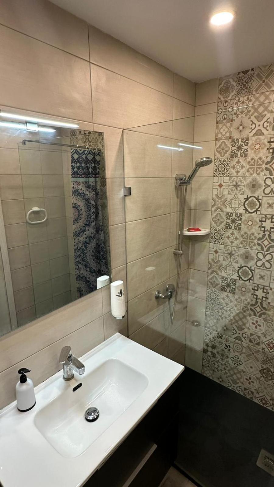 Your Elegant Home Away From Home Shared Apartment Only With Host Zebbug  Luaran gambar